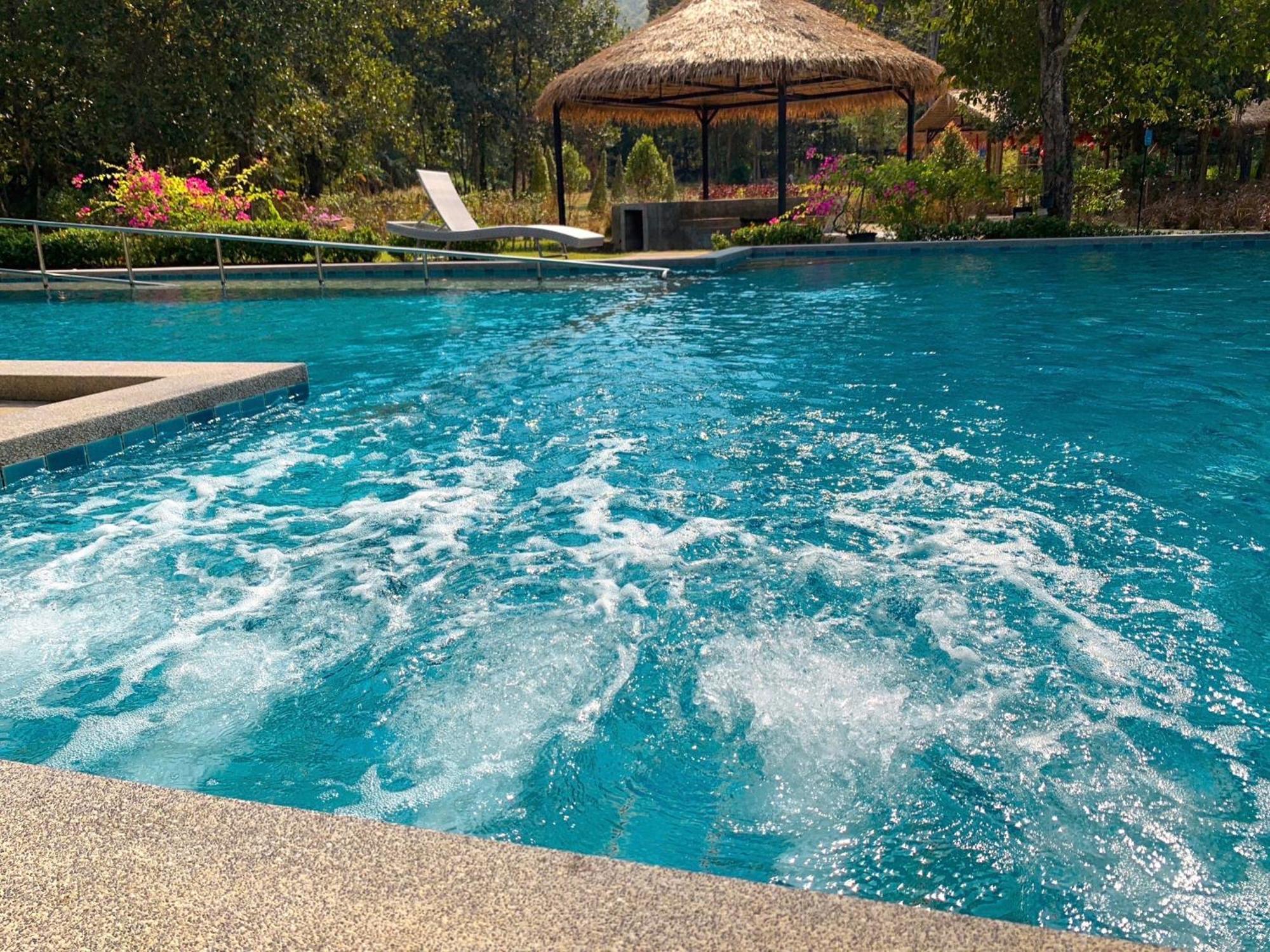 Baan Pingkan Wellness Resort San Kamphaeng Екстериор снимка