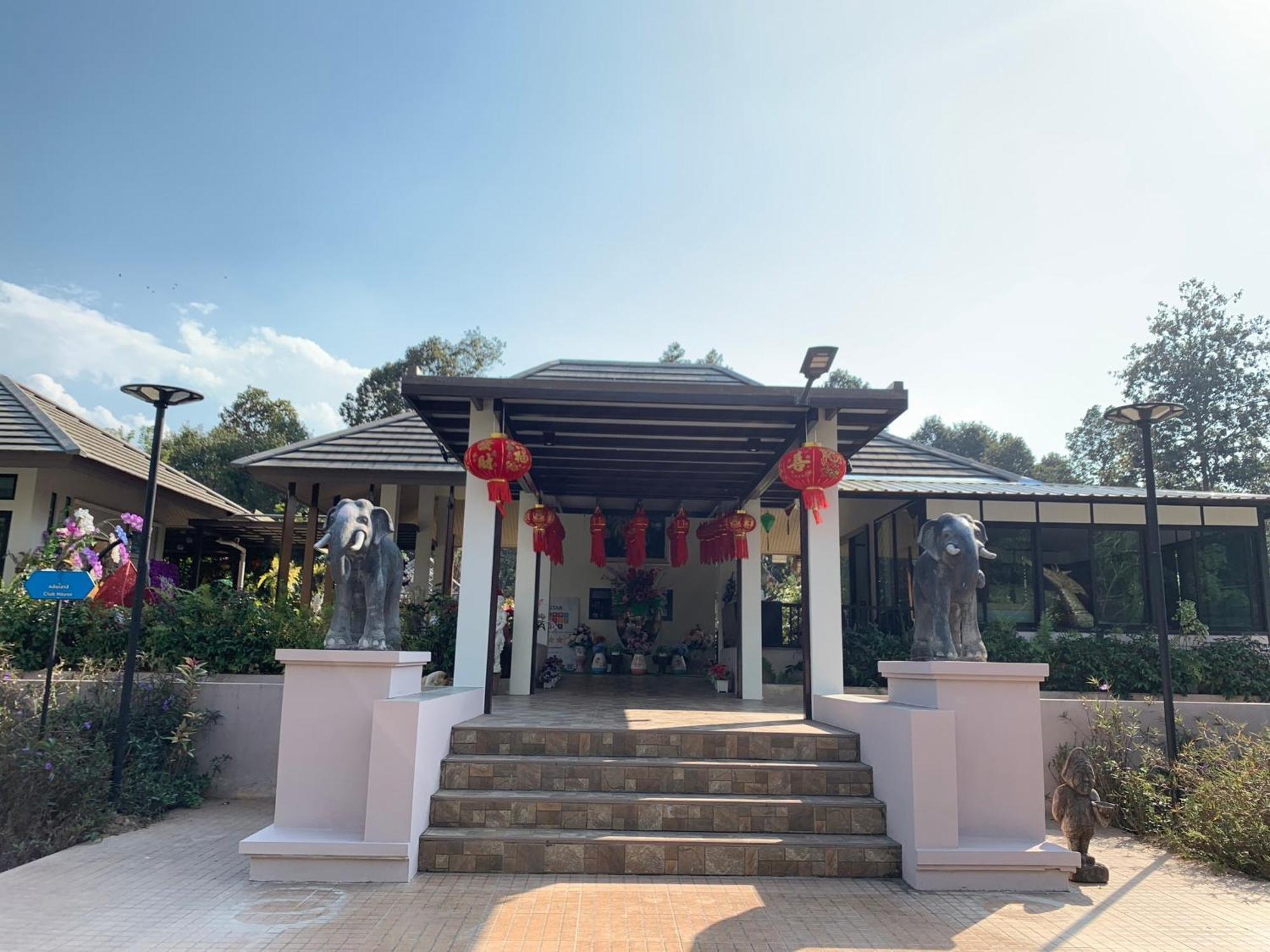 Baan Pingkan Wellness Resort San Kamphaeng Екстериор снимка