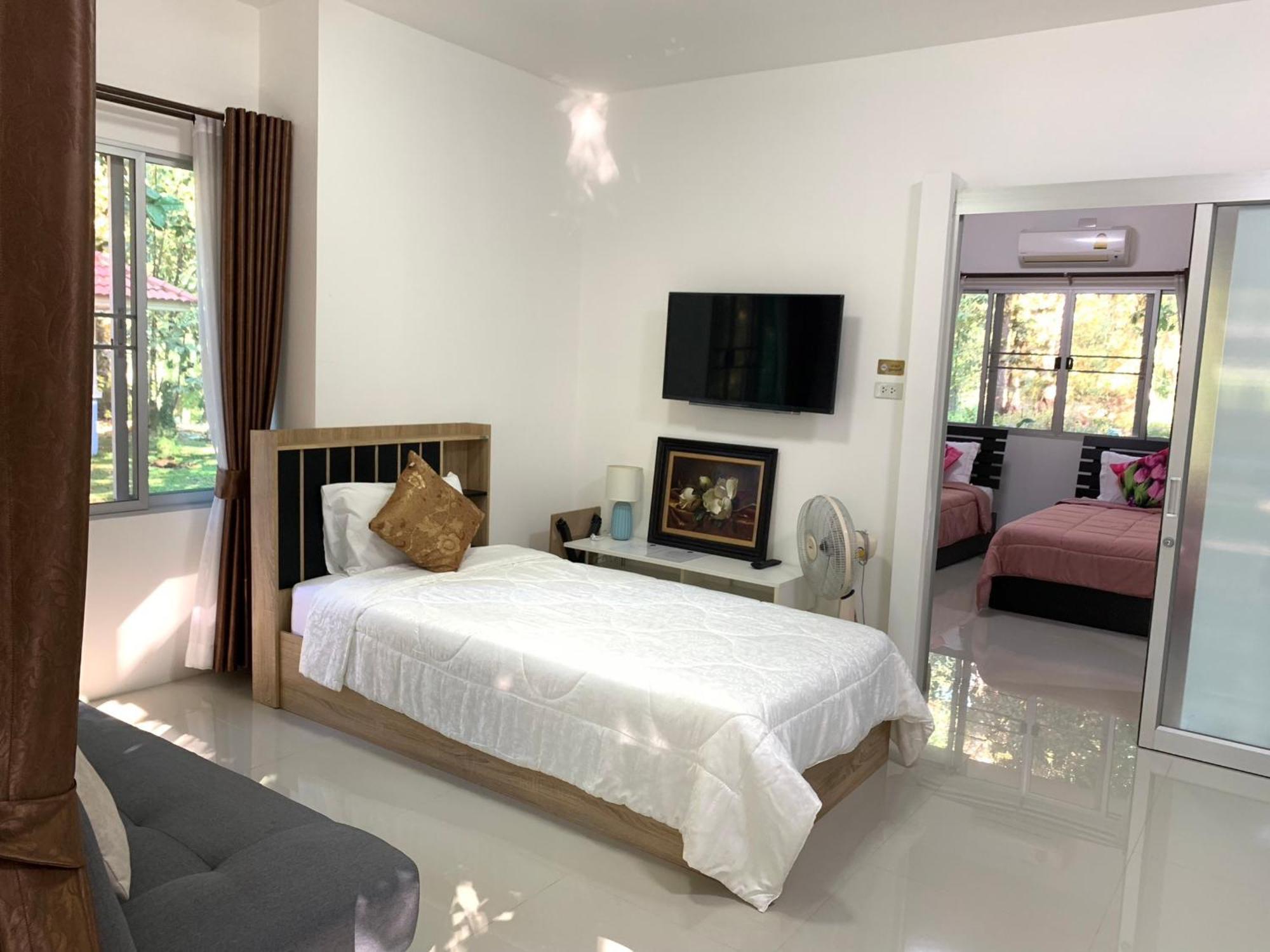 Baan Pingkan Wellness Resort San Kamphaeng Екстериор снимка